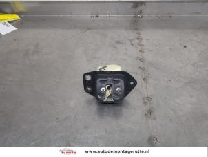 O199348 Gebruikte slotmechaniek achterklep Nissan Note