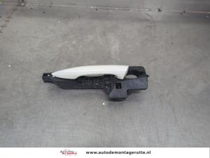 O199392 Gebruikte portiergreep 4deurs links-voor Hyundai I30