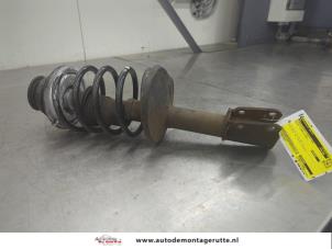 O199431 Gebruikte mac phersonpoot rechts-voor Renault Twingo