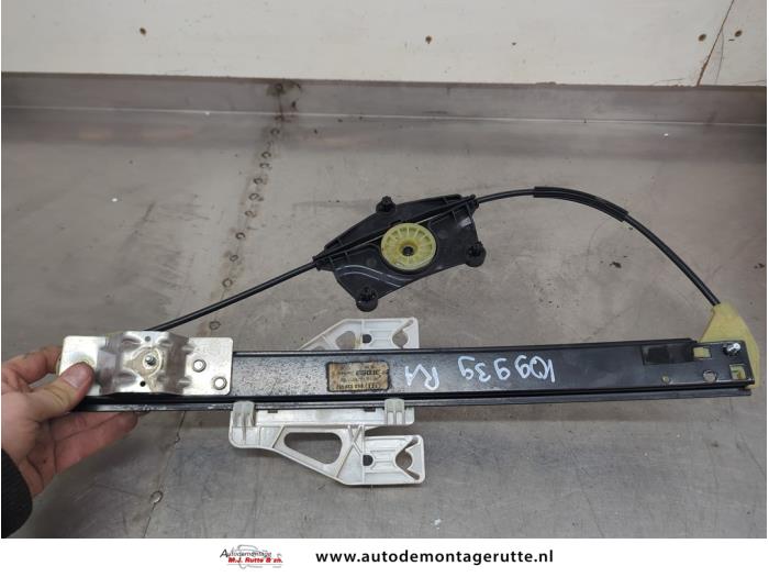 Gebruikte Raammechaniek 4Deurs rechts-achter Audi A4 O199558