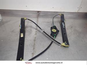 O199561 Gebruikte ruitmechaniek 4deurs rechts-voor Audi A4