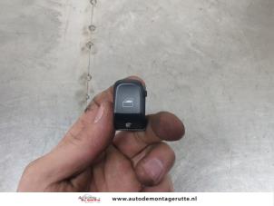 O199568 Gebruikte elektrisch raam schakelaar Audi A4