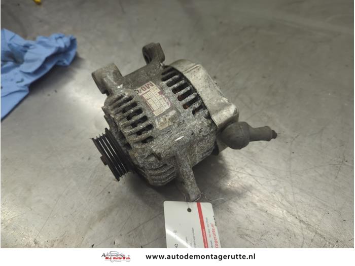 Gebruikte Dynamo Daihatsu Sirion O199615