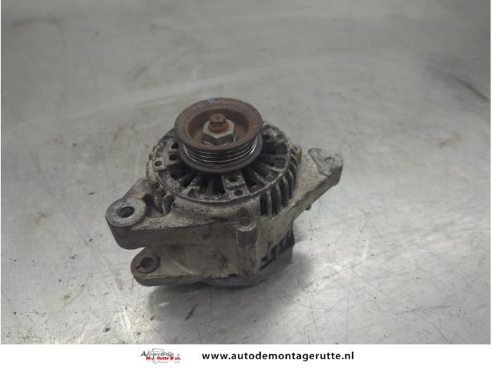 Gebruikte Alternator Toyota Yaris O199648
