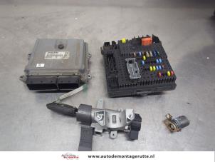 O199666 Gebruikte kontaktslot + computer Volvo XC90