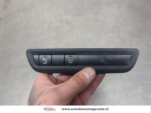 O199709 Gebruikte pdc schakelaar Peugeot 2008