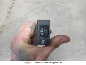 O199710 Gebruikte schakelaar koplamp ihv Peugeot 2008