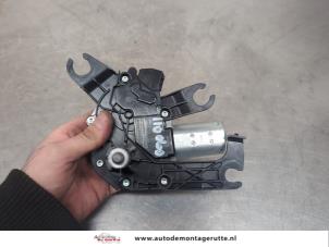O199718 Gebruikte ruitenwissermotor achter Peugeot 2008