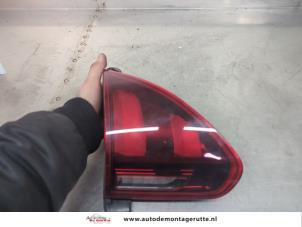O199723 Gebruikte achterlicht links Peugeot 2008