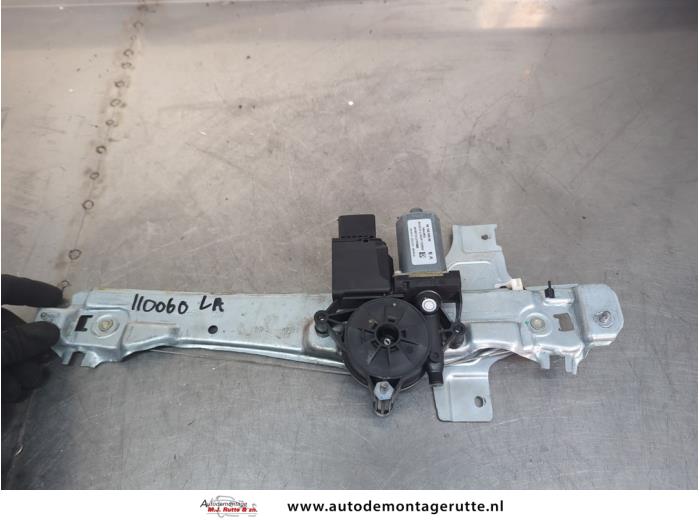 Gebruikte Raammechaniek 4Deurs links-achter Peugeot 2008 O199726