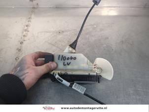 O199735 Gebruikte slotmechaniek portier 4deurs links-voor Peugeot 2008