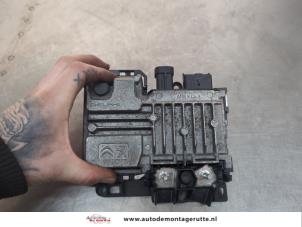 O199745 Gebruikte start/stop computer Peugeot 2008