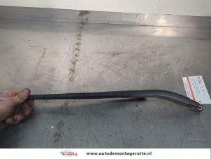 O199766 Gebruikte ruitenwisserarm achter Volvo XC90