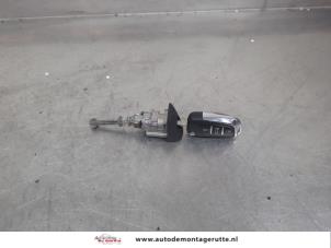 O199800 Gebruikte cilinderslot portier links Citroen C4