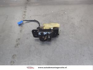 O199802 Gebruikte achterklep slotmechaniek Honda Jazz