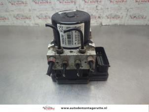 O199813 Gebruikte abs pomp Opel Astra