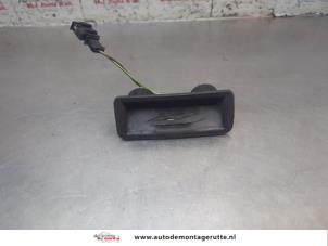 O199844 Gebruikte schakelaar achterklep Skoda Fabia