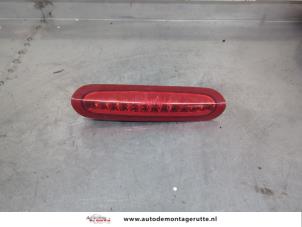 O199880 Gebruikte remlicht extra midden Kia Carens