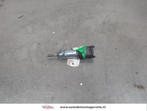 O199881 Gebruikte sleutel+contactslot Opel Meriva
