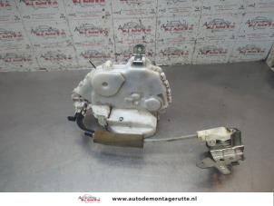 O199889 Gebruikte slotmechaniek portier 4deurs links-voor Honda Civic