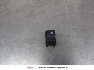 O199936 Gebruikte raam schakelaar elektrisch Renault Zoe