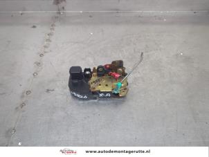 O199960 Gebruikte portierslot mechaniek 4deurs rechts-achter Jeep Cherokee