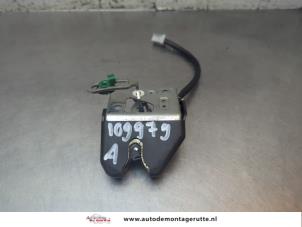 O199981 Gebruikte slotmechaniek achterklep Honda Civic