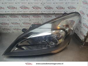 O200000 Gebruikte linker koplamp Kia Ceed