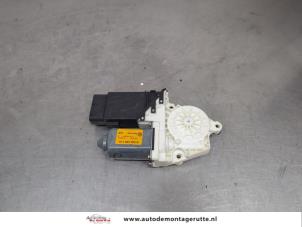O200019 Gebruikte raammotor portier Volkswagen Golf
