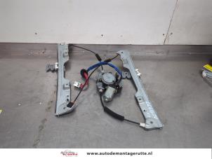 O200022 Gebruikte raammechaniek 4deurs links-voor Nissan Murano