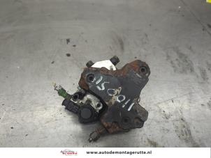 Gebruikte Hogedrukpomp Volvo XC90 I 2.4 D5 20V Prijs € 75,00 Margeregeling aangeboden door Autodemontage M.J. Rutte B.V.
