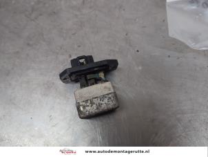 O200121 Gebruikte kachel weerstand Mazda Demio