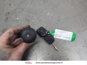 O200102 Gebruikte portierslot cilinder links Ford Transit Connect