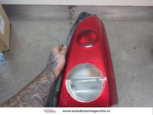 O200118 Gebruikte achterlicht rechts Opel Agila