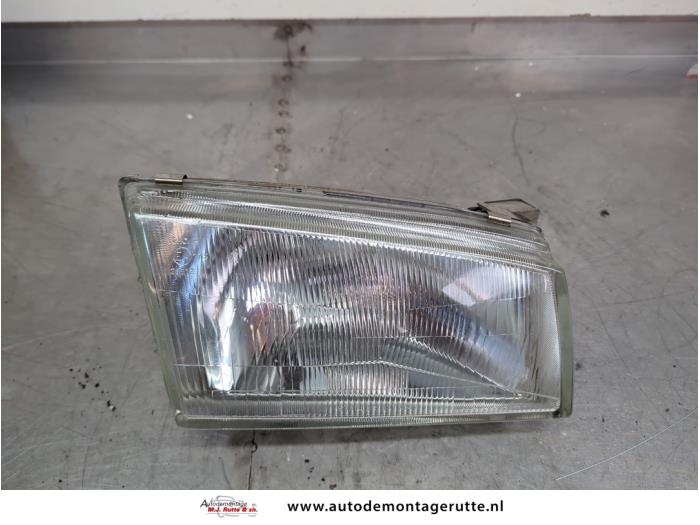 Gebruikte Rechter Koplamp Mazda Demio O200120