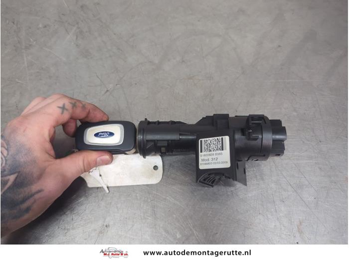 Gebruikte Kontaktslot+Sleutel Ford KA O200153