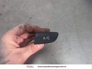 O200149 Gebruikte airco schakelaar Toyota Aygo