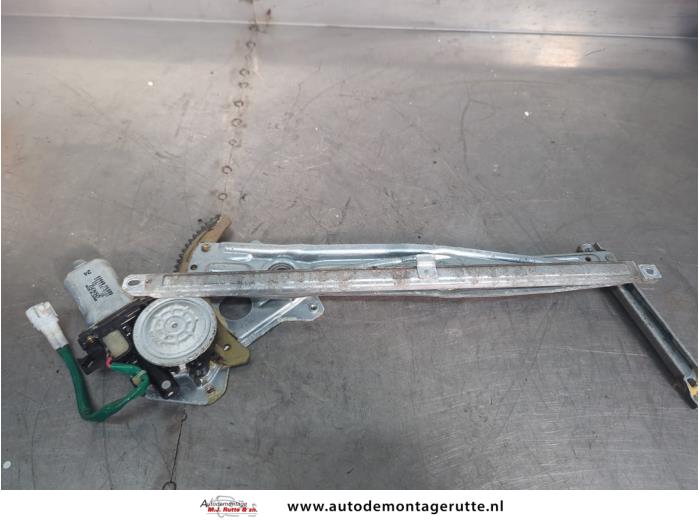 Gebruikte Raammechaniek 4Deurs links-voor Suzuki Ignis O200161