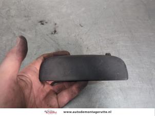 O200168 Gebruikte portiergreep 4deurs links-voor Suzuki Ignis