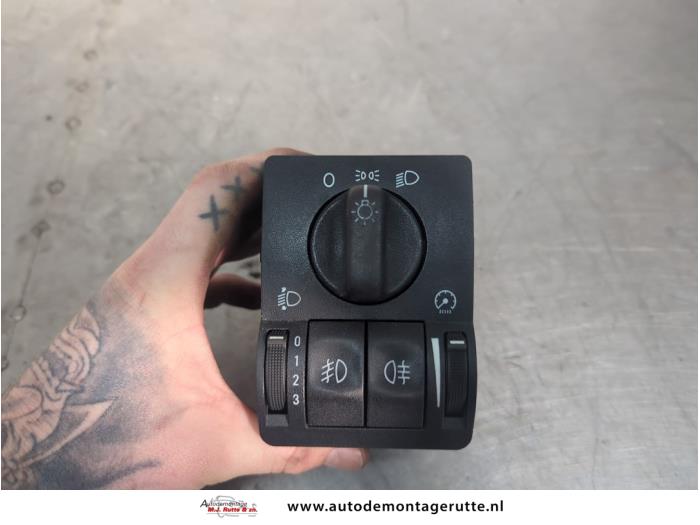 Gebruikte Schakelaar Licht Suzuki Ignis O200167