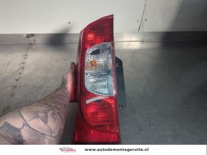 O200192 Gebruikte achterlicht links Peugeot Bipper