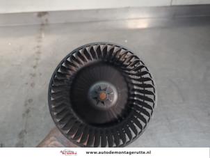 O200159 Gebruikte chaufage ventilatiemotor Suzuki Ignis