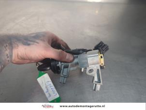 O200202 Gebruikte sleutel+contactslot Smart Forfour