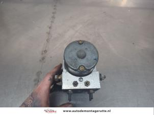 O200236 Gebruikte abs pomp Rover 25