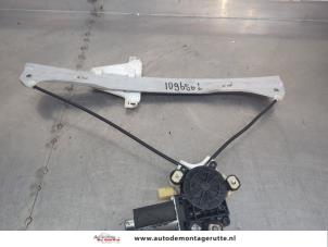 O200243 Gebruikte raammechaniek 2deurs links-voor Volkswagen Fox