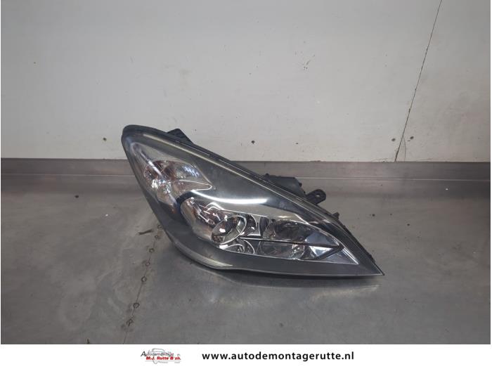 Gebruikte Koplamp rechts Kia Ceed O200274