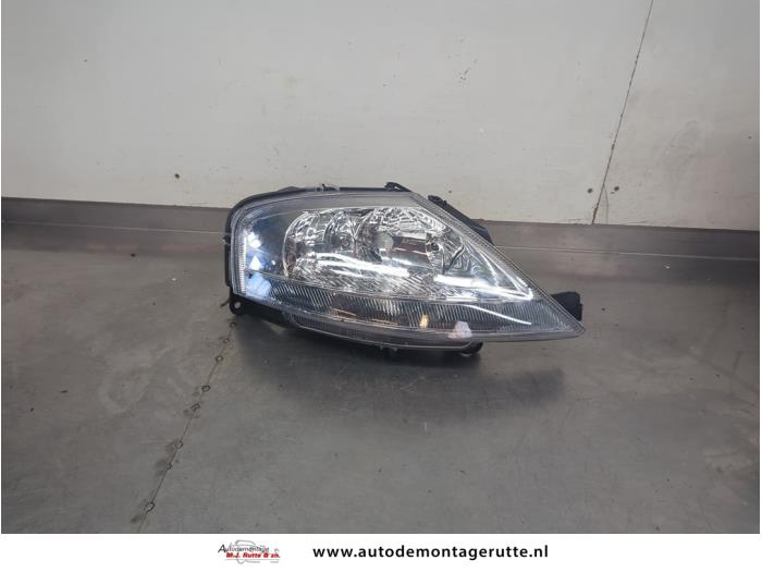 Gebruikte Koplamp rechts Citroen C3 O200276