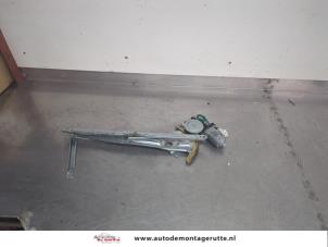 O200295 Gebruikte raammechaniek 2deurs links-voor Suzuki Ignis