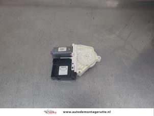 O200297 Gebruikte raammotor portier Volkswagen Golf