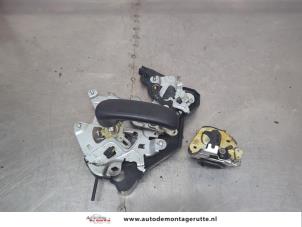 O200391 Gebruikte slotmechaniek achterdeur bus-bestel Hyundai H300